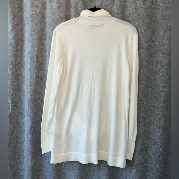 Daisy Fuentes Cream Turtleneck Sweater, Size PL - Like New - Picture 4 of 7